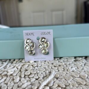 🚨B2G1 New VINTAGE Moon Color Silver Diamond Gem Jeweled Earrings